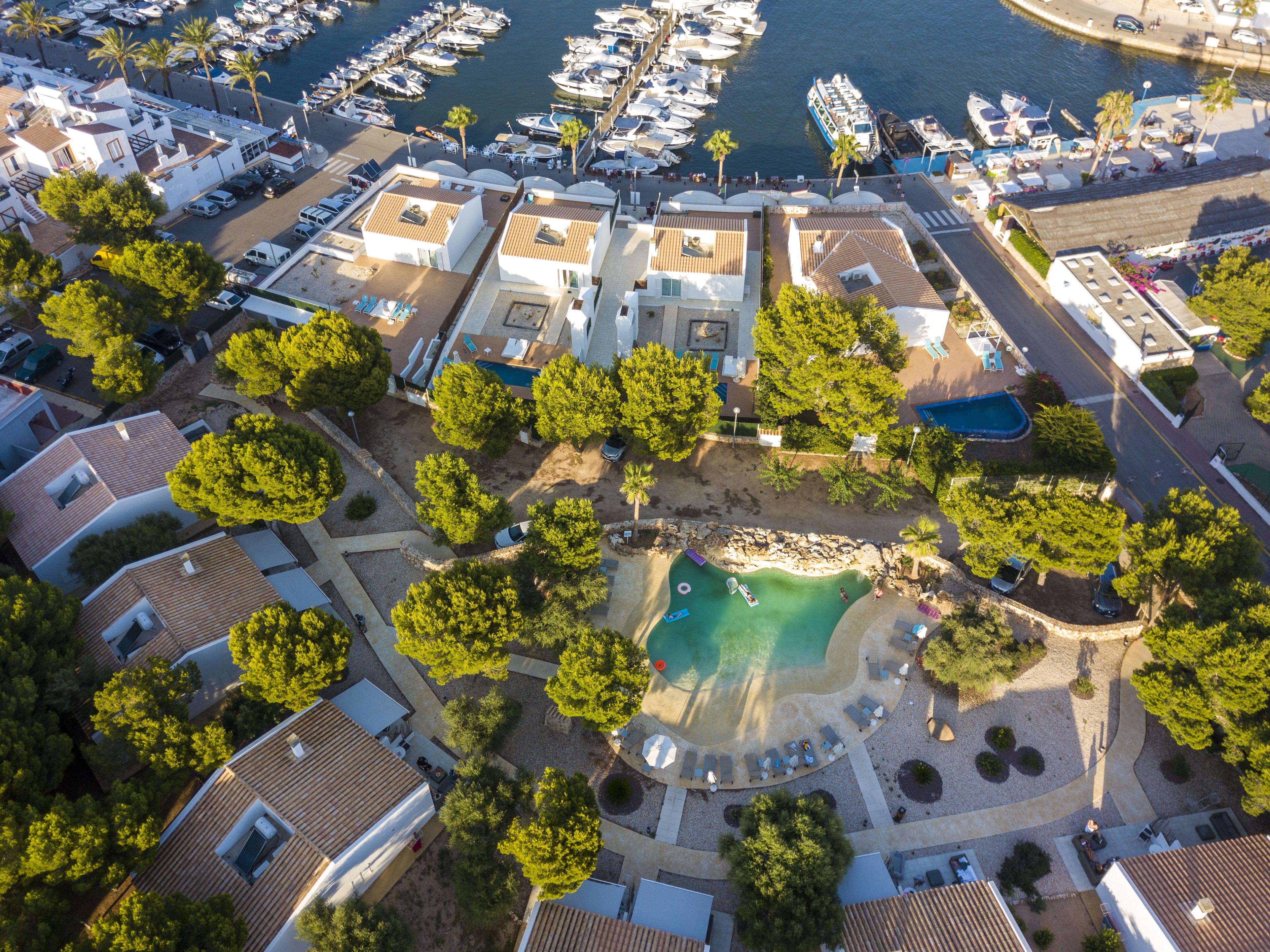 Lago Resort Menorca - Villas & Bungalows Del Lago Калан-Бош Экстерьер фото