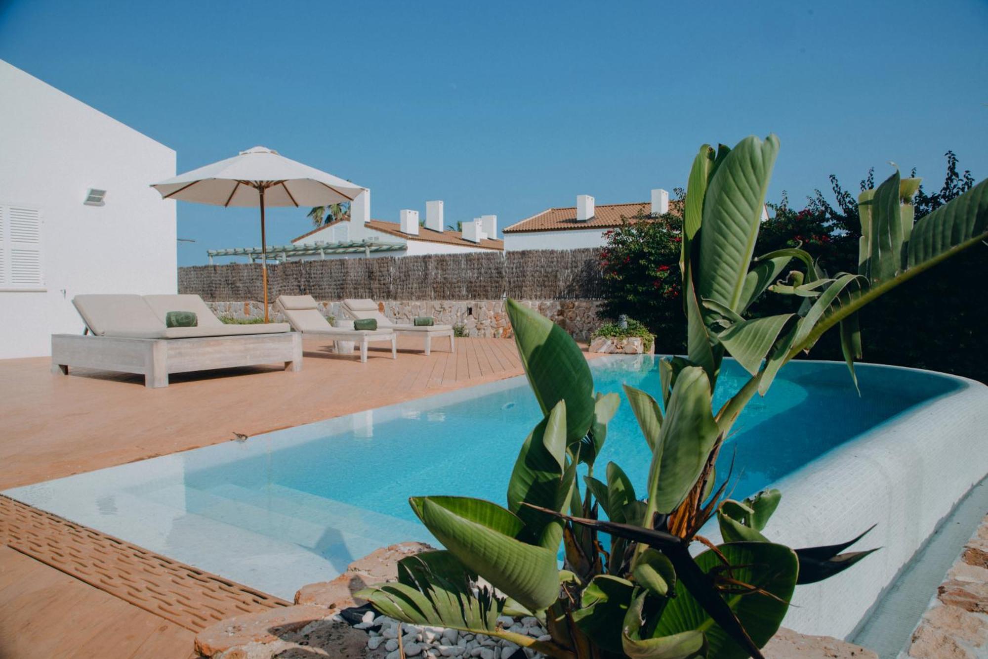 Lago Resort Menorca - Villas & Bungalows Del Lago Калан-Бош Экстерьер фото